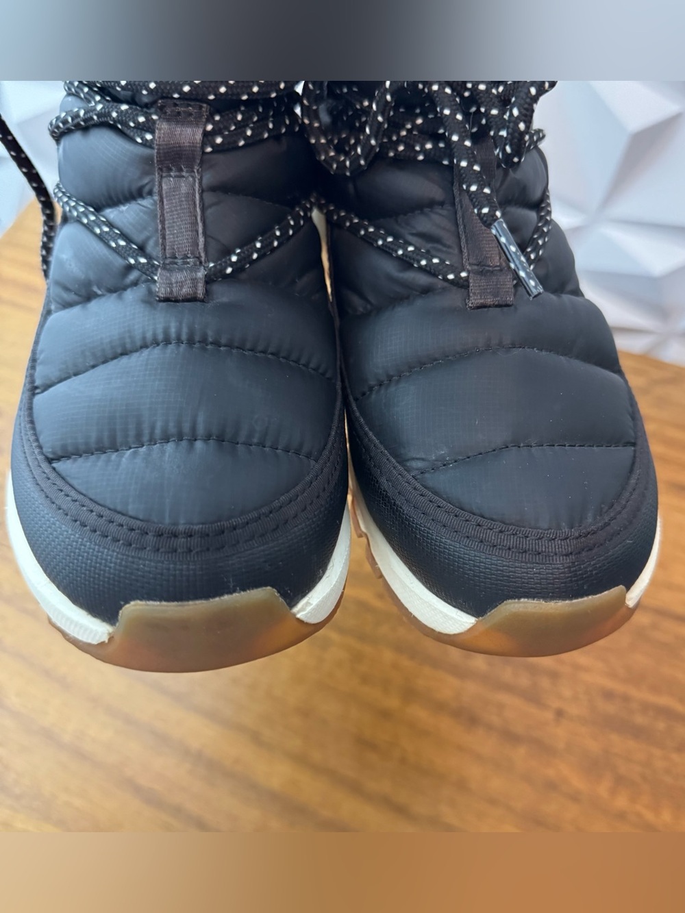 The North Face Women's ThermoBall Lace Up Waterproof Boots Size 6 - Picture 4 of 8